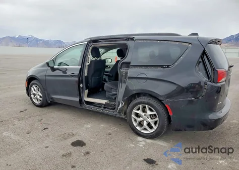 2018 Chrysler Pacifica Touring z USA, uszkodzony, nr VIN 2C4RC1DG6JR168096